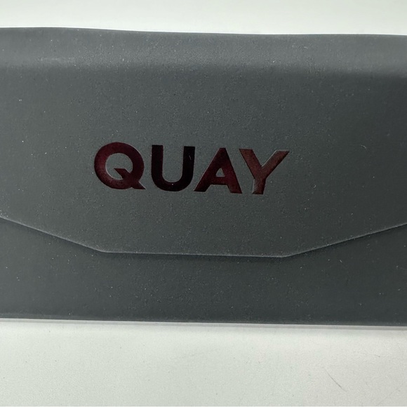 Quay Notorious Black Oversized Square Sunglasses Black Frame / Smoke Lens New - Picture 6 of 14